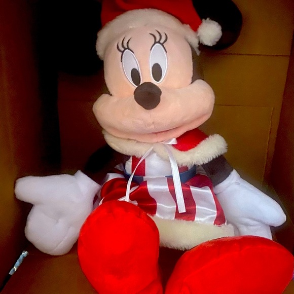 2023 Disney Parks Christmas Holiday Minnie Mouse 15” Plush  like new - Picture 1 of 5